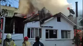 Kurtlar Vadisi'nin ünlü kıraathanesi alevlere teslim oldu