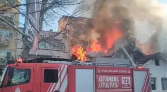 Maltepe'de Tarihi Kıraathane Yangını