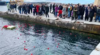 Sinop'ta mübadelenin 101. yıl dönümü anısına denize çelenk bırakıldı