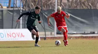 Efeler 09 SFK, Sapanca Gençlikspor'u 3-2 mağlup etti