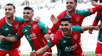 Karşıyaka, Pazarspor'u 3-0 mağlup etti