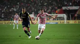 Antalyaspor, Fenerbahçe'ye 2-0 mağlup oldu