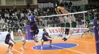 Arkas Spor, Kuşgöz İzmir Vinç Akkuş Belediyespor'u 3-2 yendi
