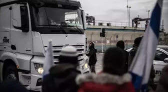 İsrail'de Fanatik Yahudi Yerleşimciler Gazze'ye Yardımları Engelliyor