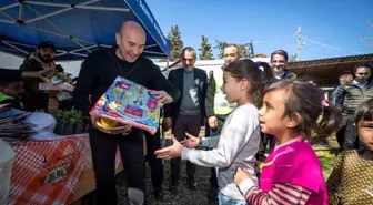 İzmir Büyükşehir Belediyesi, Kahramanmaraş Depremi Mağdurlarına Yardım Etmeye Devam Ediyor