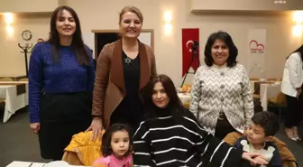 İzmit Belediye Başkanı Fatma Kaplan Hürriyet, Tüysüzler Çınar Çocuk Evi'nde öğrenciler ve aileleriyle buluştu