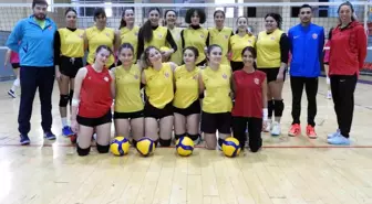 Kepez Belediyesi Spor Kulübü Voleybol Takımı Hazırlık Maçlarıyla Güçleniyor