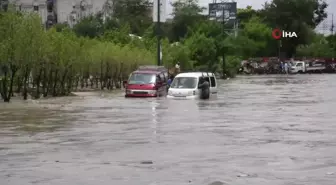 Pakistan'da şiddetli yağış sonucu sel: 1 ölü