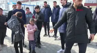 Amedspor ile İskenderunspor maç öncesi depremzedelerle buluştu