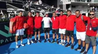 Aslan Gemuhluoğlu Davis Cup açılış maçının para atışını yaptı