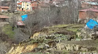 Tokat'ın Niksar ilçesinde heyelan: 39 ev boşaltıldı, 4 ev ve 1 cami yıkıldı