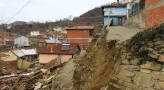 Tokat Niksar'da Heyelan Sonucu 39 Ev Boşaltıldı