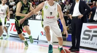Manisa Büyükşehir Belediyespor, Tofaş'ı mağlup etti