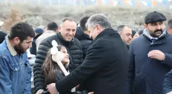 AK Parti'den Çubuk Belediye Başkanlığına yeniden aday gösterilen Baki Demirbaş, baba ocağı Camili Mahallesi'nde karşılandı