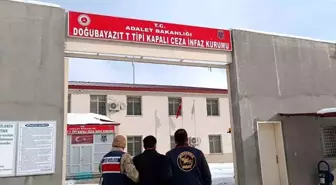 Ağrı'da Cinsel İstismar ve Hırsızlık Suçundan Aranan 2 Şahıs Yakalandı