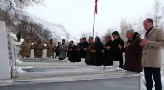 Van-Bahçesaray karayolunda çığ faciasında şehit olan güvenlik korucuları anıldı