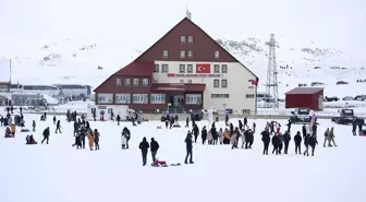 Bingöl'deki Hesarek Kayak Merkezi Sömestir Tatilinde 22 Bin Kişiyi Ağırladı