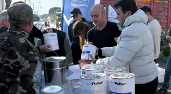 Kuşadası Belediyesi Balıkçılara Malzeme Desteği Sağladı