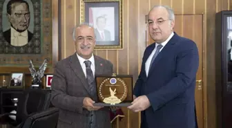 Munzur Üniversitesi Rektörü Prof. Dr. Kenan Peker, Atatürk Üniversitesi Rektörü Prof. Dr. Ömer Çomaklı'yı ziyaret etti