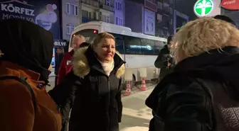 İzmit Belediyesi İşçilere Poğaça ve Meyve Suyu İkram Etti