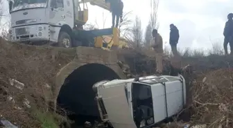 Sungurlu'da Menfeze Uçan Otomobil Kazası: 1 Yaralı