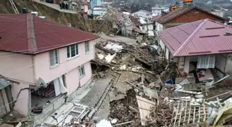 Tokat'ın Niksar ilçesinde heyelan: 4 ev ve bir cami yerle bir oldu