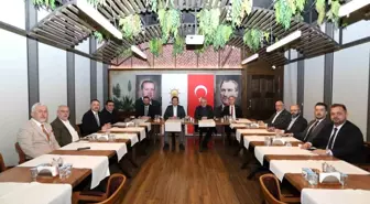 AK Parti İnegöl Belediyesi Başkan Aday Adayları İstişare Toplantısında Buluştu