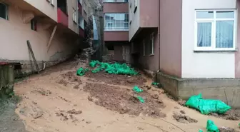 Artvin'in Borçka ilçesinde heyelan riski nedeniyle 3 bina tahliye edildi