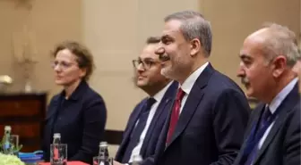 Dışişleri Bakanı Hakan Fidan, Malta Başbakanı Robert Abela ile Görüştü
