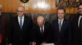 Hazine ve Maliye Bakanı Manisa'da ziyaretlerde bulundu