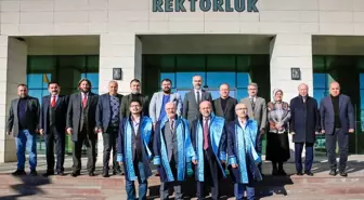 Bayburt Üniversitesi'nde yeni kadrolara atanan akademisyenler için cübbe giyme töreni düzenlendi