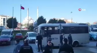 Çağlayan Adliyesi'nde polis noktasına silahlı saldırı: 2 polis yaralandı, 2 saldırgan etkisiz hale getirildi