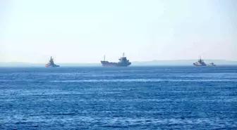 Çanakkale Boğazı'nda Dümen Arızası: Gemi Karanlık Liman'a Götürüldü