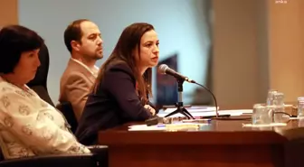 Efes Selçuk Belediye Meclisi Şubat Ayı Olağan Toplantısı'nda Depremde Hayatını Kaybedenler Anıldı