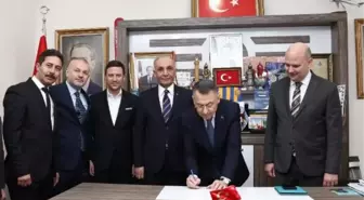 Gelecek Partisi İlçe Başkanı ve Parti Üyeleri AK Parti'ye Katıldı