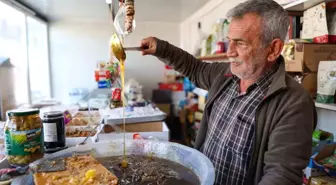 Kahramanmaraş Depreminde Hasar Gören Esnaf Konteynır Dükkanlarda Ticaret Yapmaya Devam Ediyor