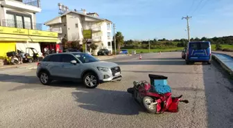 Antalya'da market çıkışında kaza: Motosiklet sürücüsü yaralandı