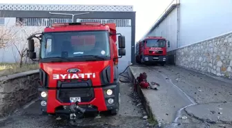 Uşak'ta Elyaf Üretimi Yapan Fabrikada Yangın Çıktı