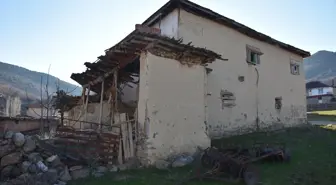 Afyonkarahisar'ın Sandıklı ilçesindeki Asmacık köyünün 29 yıllık muhtarı yeniden göreve talip