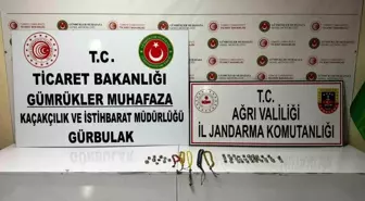 Ağrı'da 150 Bin Lira Değerinde Kehribar Tesbih ve Gümüş Yüzük Ele Geçirildi