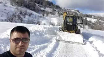 Artvin'de çığ altında kalan iş makinesi operatörü toprağa verildi