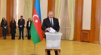 Azerbaycan Cumhurbaşkanı İlham Aliyev, Hankendi'de oy kullandı