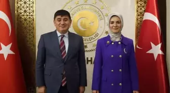 Aile ve Sosyal Hizmetler Bakanı Doha Büyükelçiliğini Ziyaret Etti