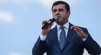 DEM Parti milletvekilleri Mehmet Rüştü Tiryaki ve Saruhan Oluç, Selahattin Demirtaş'ı cezaevinde ziyaret etti