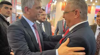 Kemer Belediye Başkanı EMITT Fuarı'nda Kemer'i Tanıtıyor