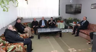 Bafra Belediye Başkanı Depremde Yakınlarını Kaybeden Aileleri Ziyaret Etti