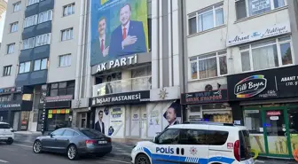 Bolu'da AK Parti İl Başkanlığı binasına asılı poşet fünye ile patlatıldı