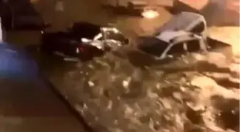 Artvin'in Borçka ilçesinde sel anı kameraya yansıdı