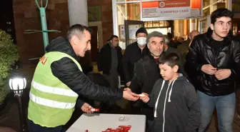 Bozüyük Belediyesi Miraç Kandili'nde Lokma ve Mevlit Şekeri Dağıttı
