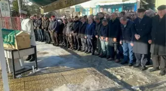 Şavşat'ta çığ düşen iş makinesi operatörü toprağa verildi